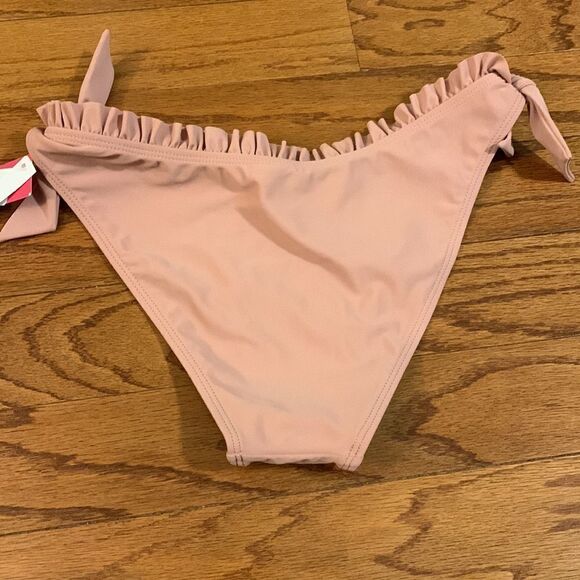 Xhilaration Size medium high thigh with scoop waist - Picture 4 of 5